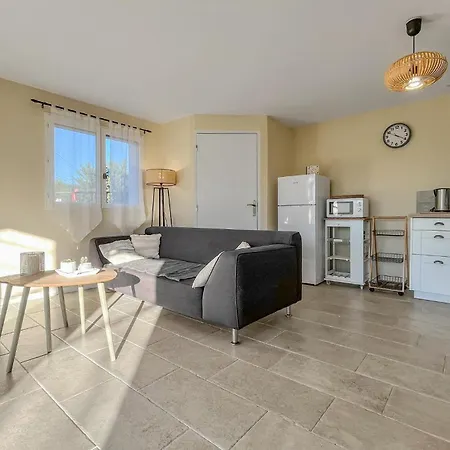 Pet Friendly Home In Saint Andre De Roquepe Ferienhaus