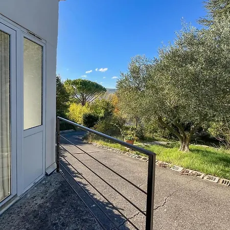 2 Bedroom Lovely In Saint Andre De Roquepe בית נופש *